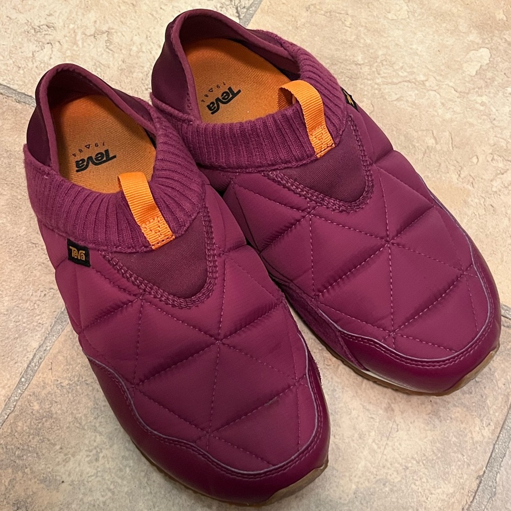 Teva ember reember 9 purple slip on sneakers